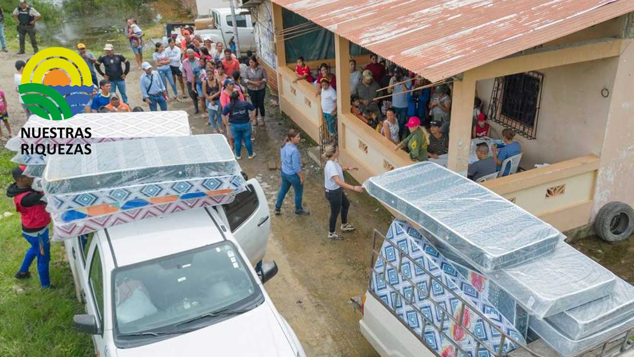 Susana González, prefecta del Guayas, atendió el fin de semana de manera integral los cantones afectados por invierno