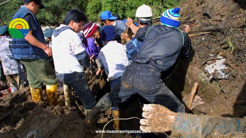 Comunidad de Cañar en alto riesgo por deslizamiento de tierra