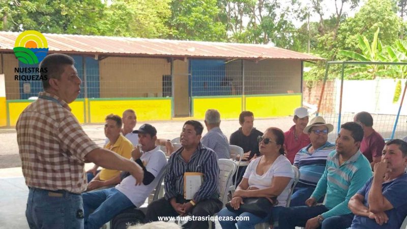 Iniap desarrollo un conversatorio con organizaciones de agricultores de Manabí