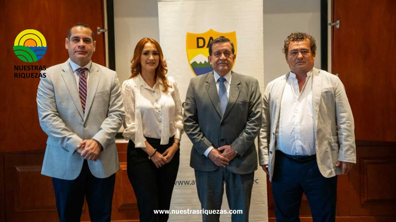 Ecuador tendrá una escuela de pilotos para fumigación