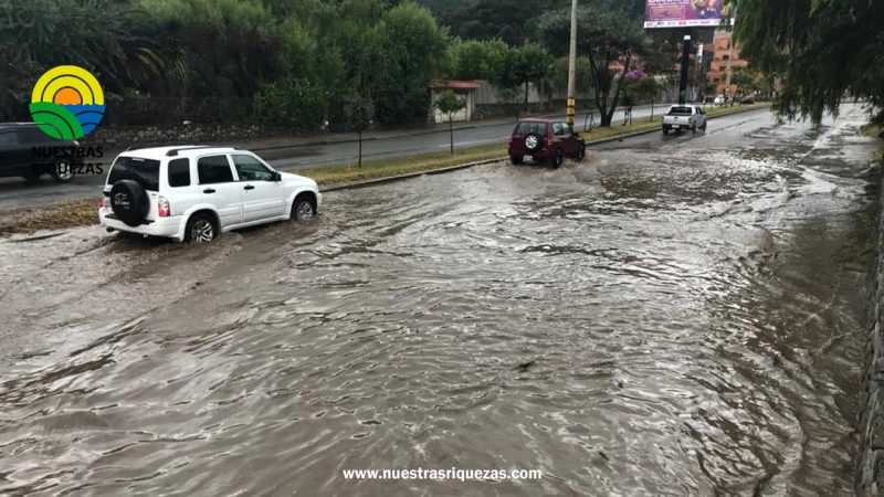 Fuertes lluvias azotaron a Cuenca