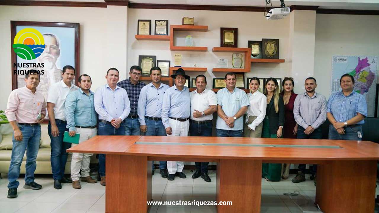 Los prefectos de Manabí y Tungurahua intercambiaron experiencias
