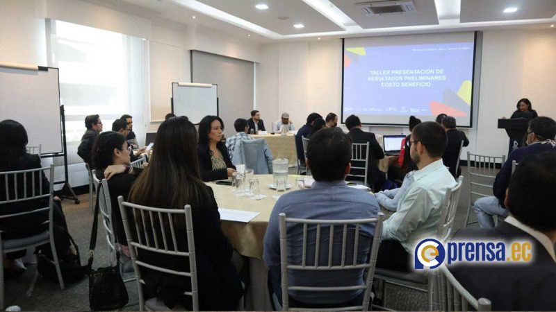 Expertos se reúnen para evaluar los costos y beneficios de la descarbonización en Ecuador