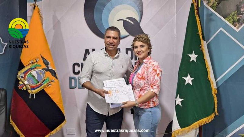 Ministerio de Agricultura y Ganadería entrega mapa de riesgos agropecuarios a Quinindé para enfrentar el Fenómeno del Niño