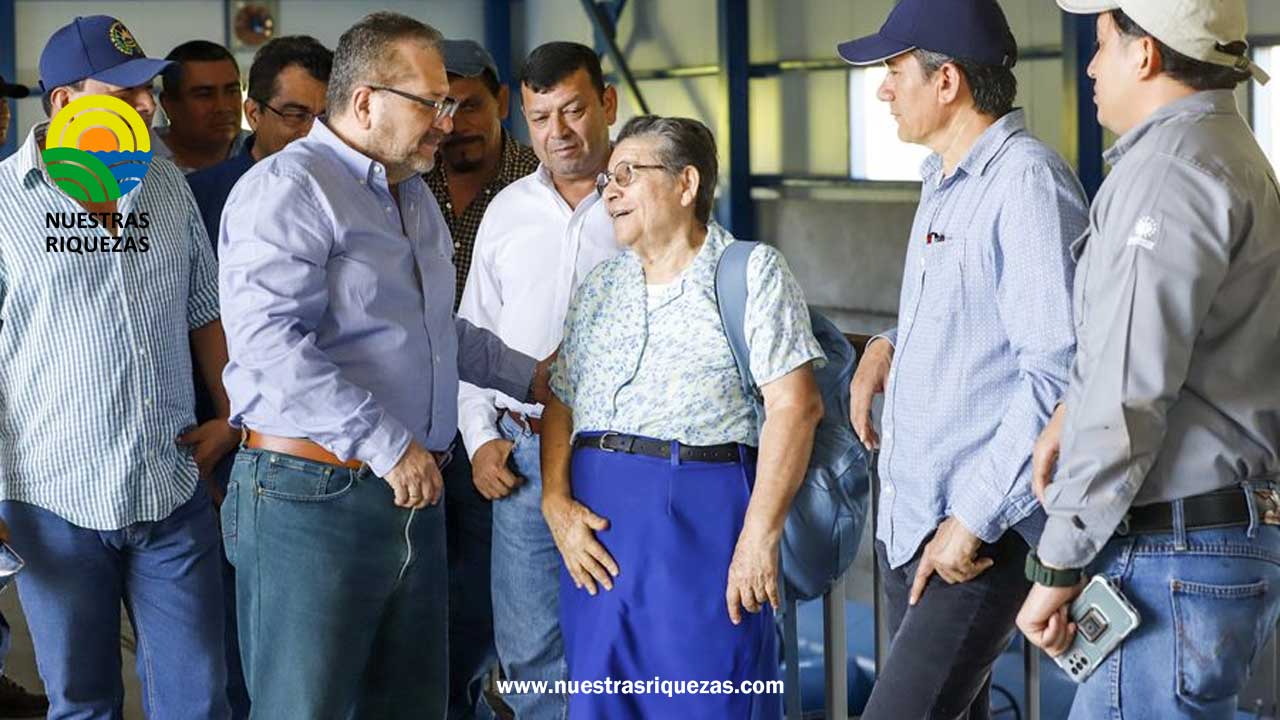 Ministros de Desarrollo Local y Agricultura de El Salvador impulsan desarrollo agrícola sostenible en El Paisnal