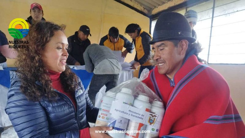 524 productores de Tungurahua recibieron insumos fitosanitarios y fertilizantes para fortalecer la producción agrícola