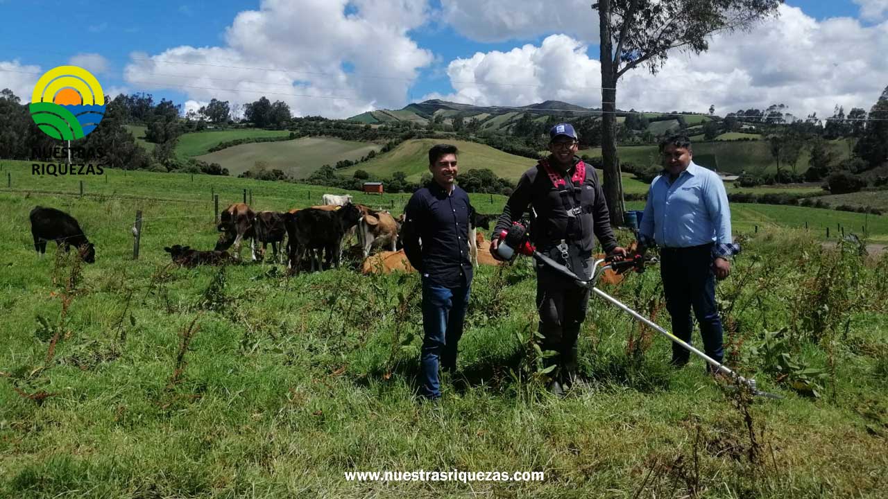 Carchi: MAG realiza entrega de paquetes tecnológicos pecuarios