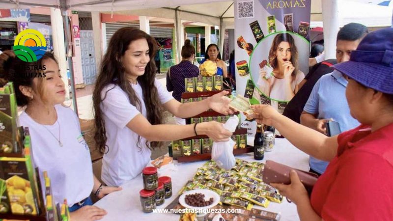 Feria Provincial “Zamora Chinchipe origen del cacao” culminó en El Pangui