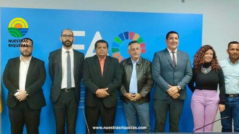 Funcionarios del Instituto Nacional de Investigaciones Agropecuarias impulsan avances en el sector algodonero ecuatoriano.