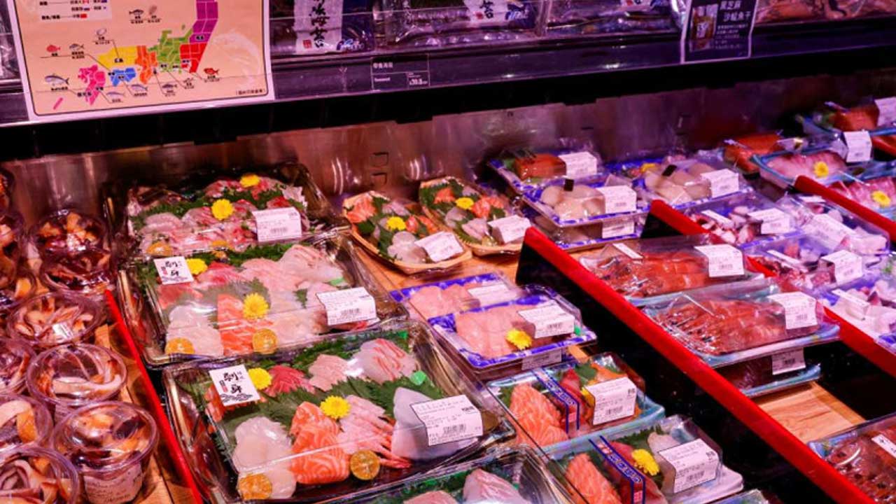 Hong Kong prohibirá importaciones de productos marinos de Japón si libera agua nuclear