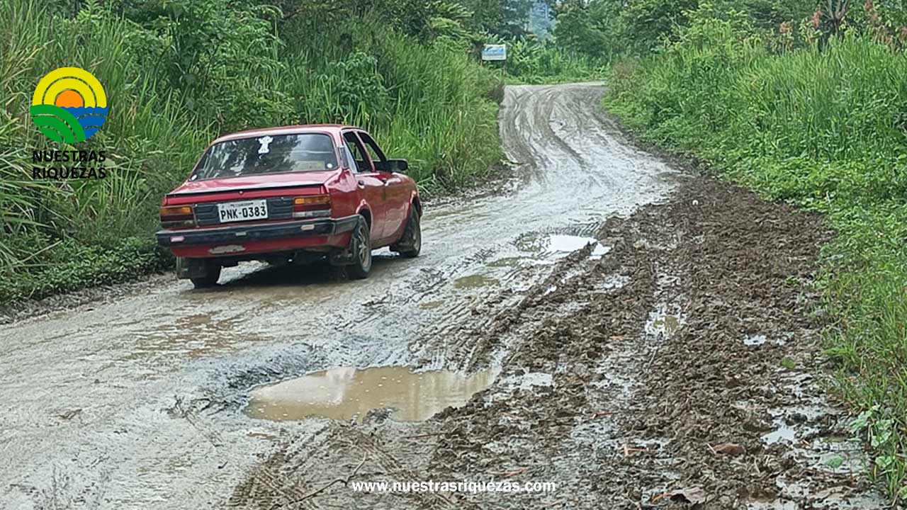 Indignación en San Pablo-Pozones por la deplorable situación de la vía intervenida el año pasado