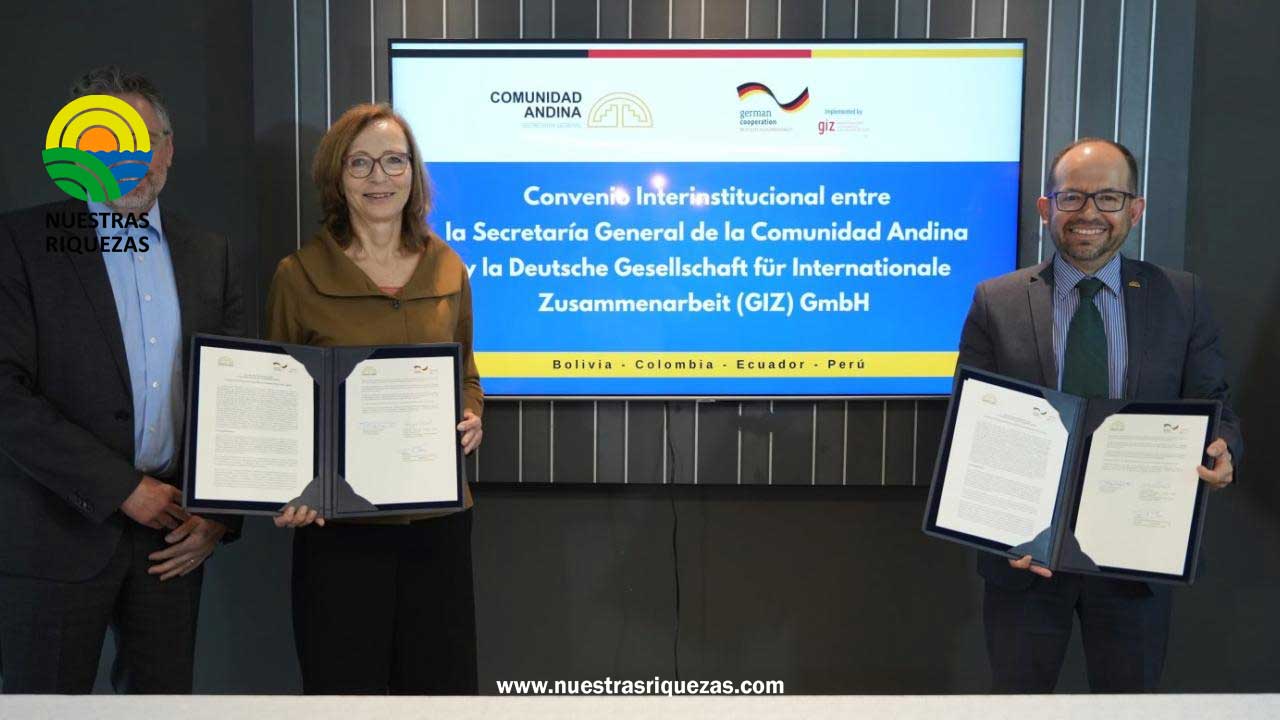 La CAN y la Cooperación Alemana suscriben convenio para fortalecer al sector bananero frente a la plaga del Fusarium Foc R4T