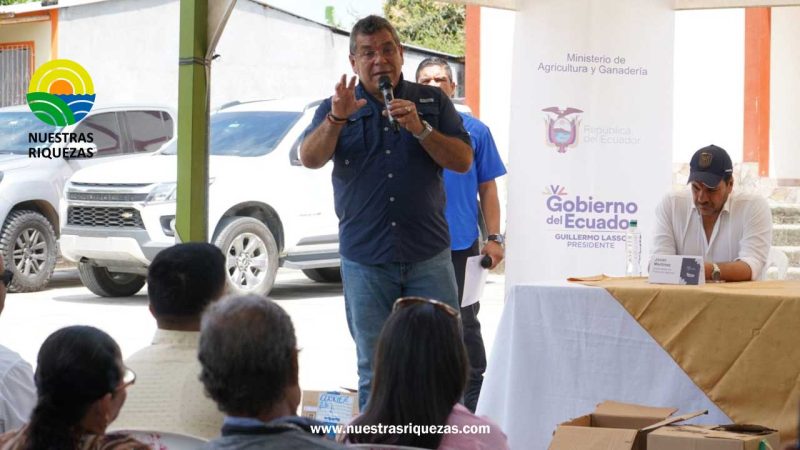 Productores de Los Ríos reciben 500 paquetes tecnológicos para fortalecer y resguardar la producción de musáceas