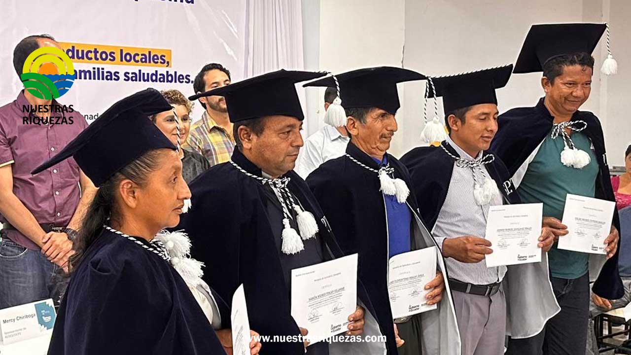 MAG gradúa a 166 productores de Esmeraldas en  las Comunidades de Aprendizaje