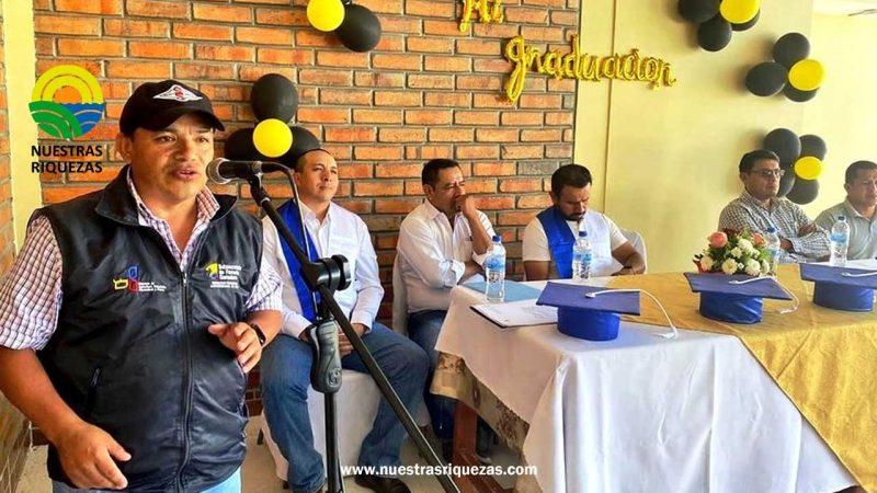 Ganaderos de Calvas legalizan su asociación productiva en el MAG