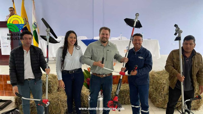 MAG entrega beneficios a productores agropecuarios de Quijos y El Chaco