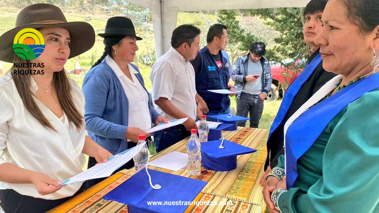Productores ganaderos de Loja se gradúan en Escuela de Fortalecimiento Productivo Pecuario
