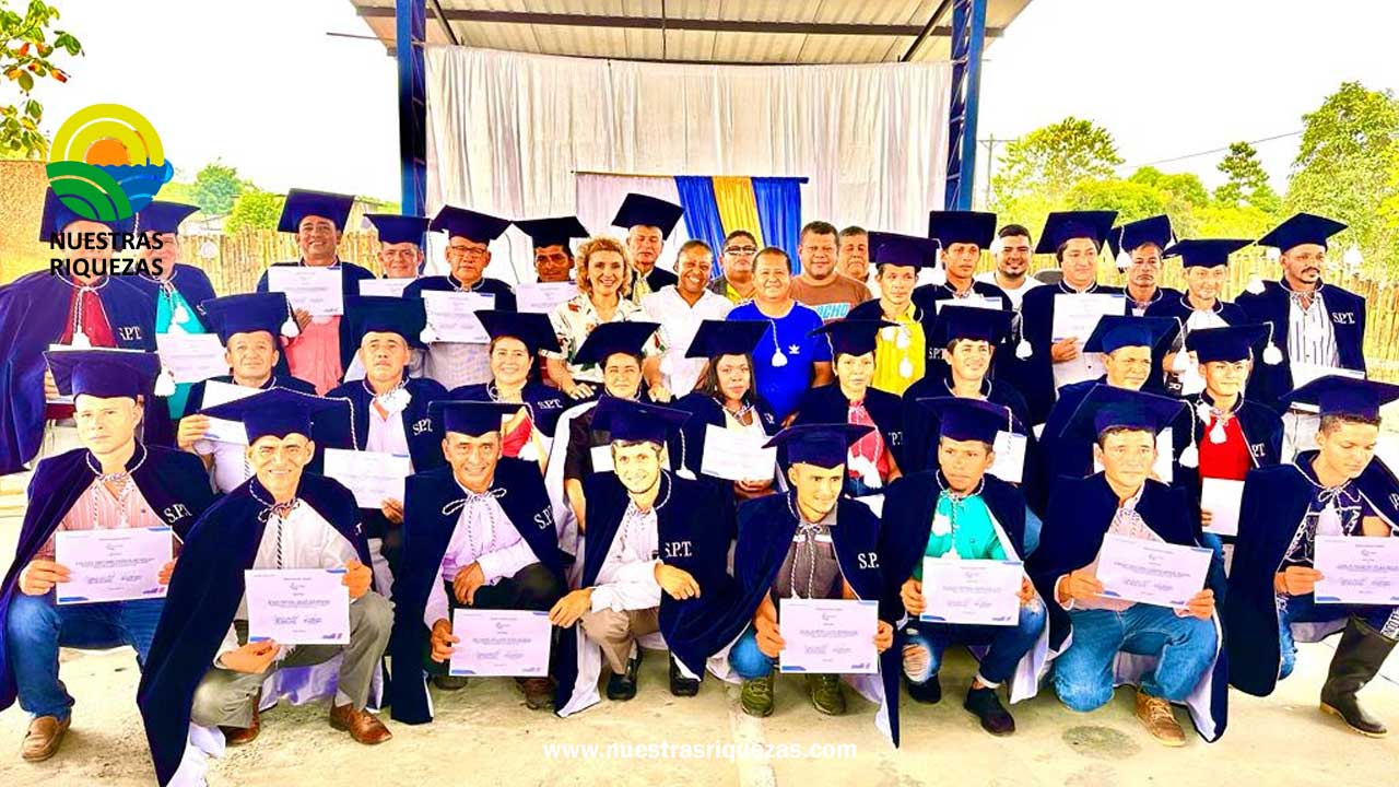 365 productores se certificaron en las Comunidades de Aprendizaje, durante el 2023