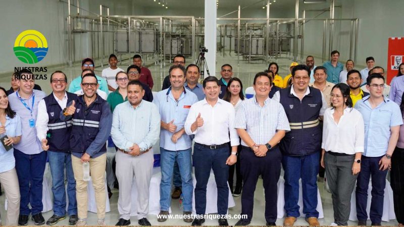 Trabajo coordinado entre sectores público y privado permite exportar 1.5 millones de libras de carne de pollo