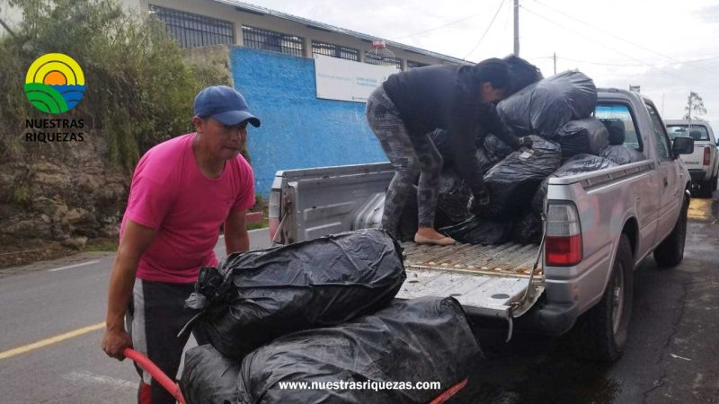Más de 5 mil kilogramos de ensilaje se entrega a la parroquia Urbina