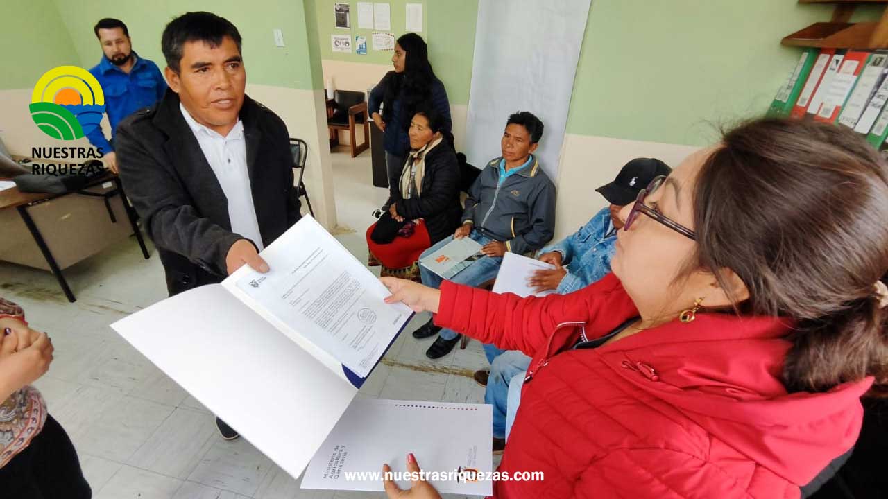 Comuneros de Pedro Moncayo registran sus nombramientos en el MAG