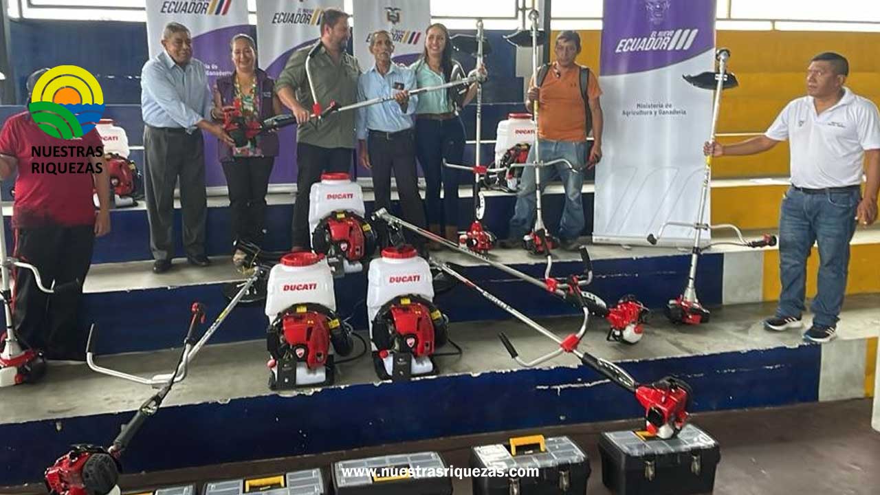 Productores de Napo se benefician con insumos para fortalecer el sector agropecuario