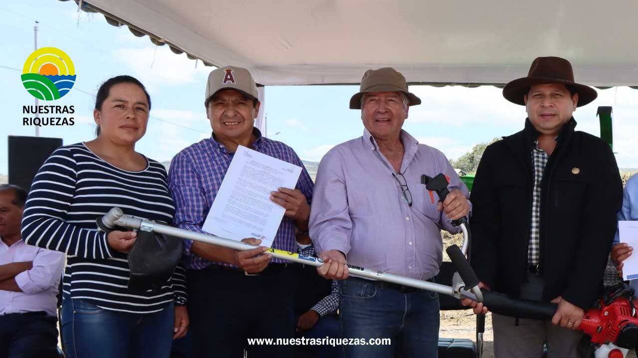 Más de 600 productores de Carchi se benefician con entregas del MAG