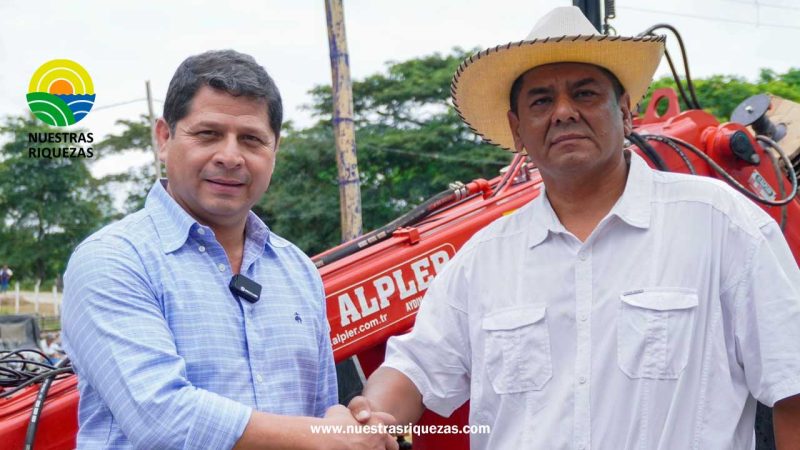 MAG entrega maquinaria, insumos y firma un convenio para el desarrollo agropecuario de Guayas