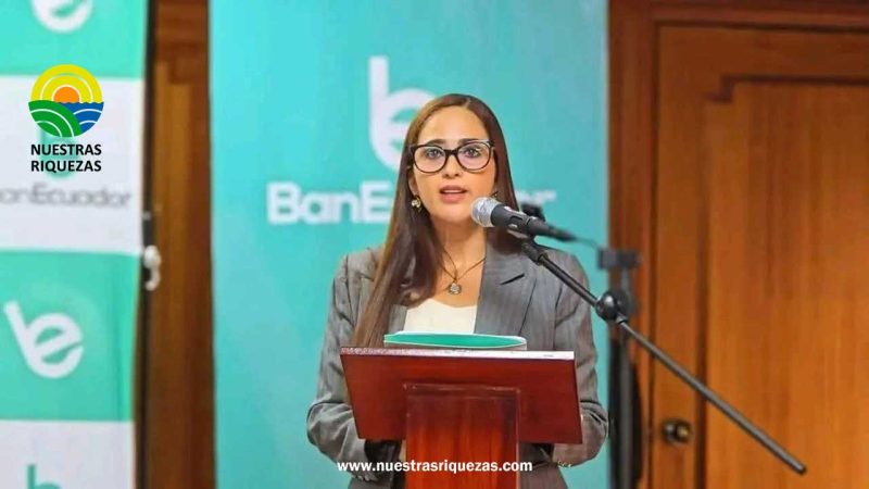 MARICELA DOLORES VERA CRESPO: GERENTE GENERAL DE BANECUADOR B.P.
