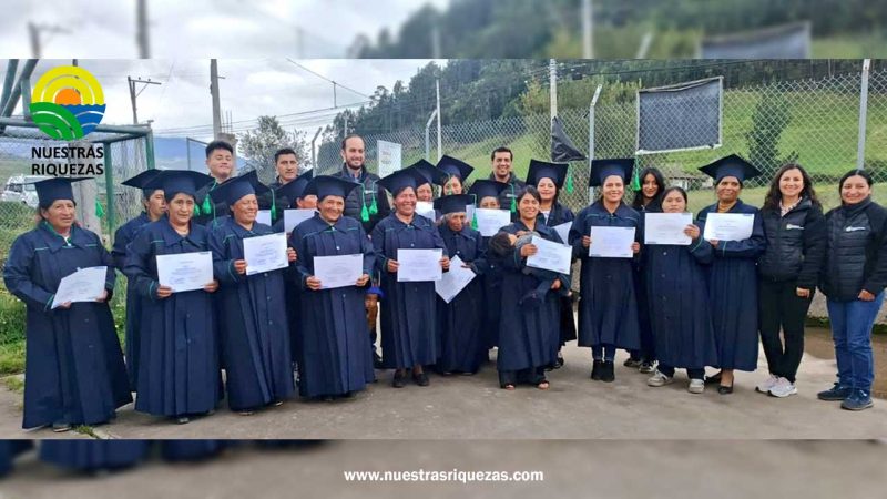 Mujeres de San Juan culminan capacitación en Comunidades de Aprendizaje del MAG