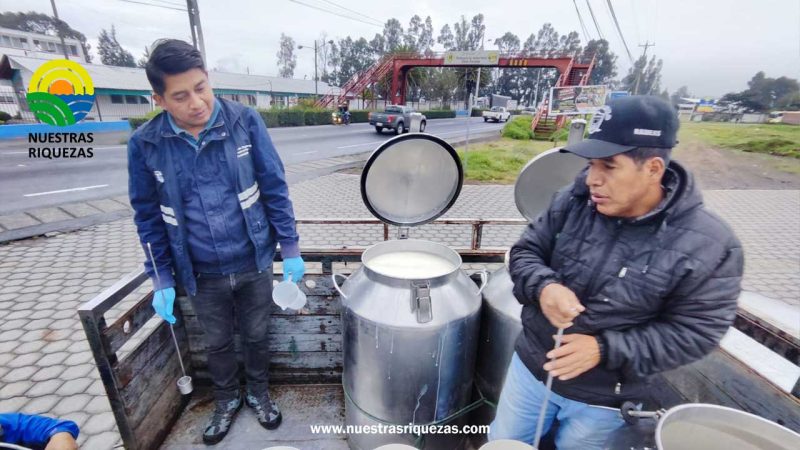En Pichincha se realizan controles de inocuidad a cargamentos de leche cruda e industrias lácteas