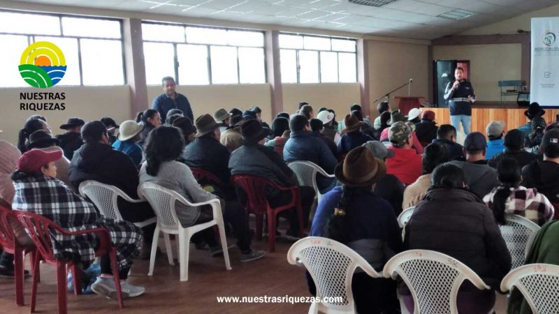 Productores de Cañar conocen sobre el pago, reglamento y buenas prácticas de producción de leche