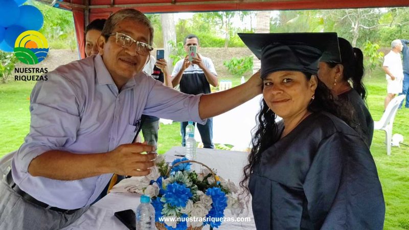 Productores de Jama y Chone se benefician con carnets de la AFC