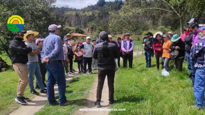 Ganaderos de Jimbilla aprenden cómo mejorar el manejo de los animales