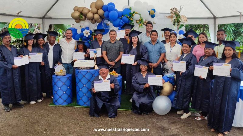 115 productores de Manabí se gradúan de las Comunidades de Aprendizaje de la AFC