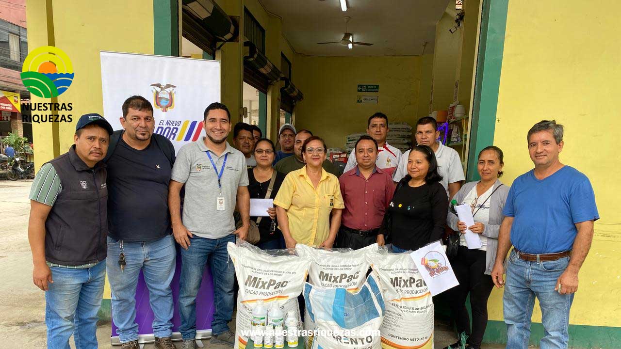 El Oro: MAG entrega kits agrícolas para dinamizar la producción de banano y cacao