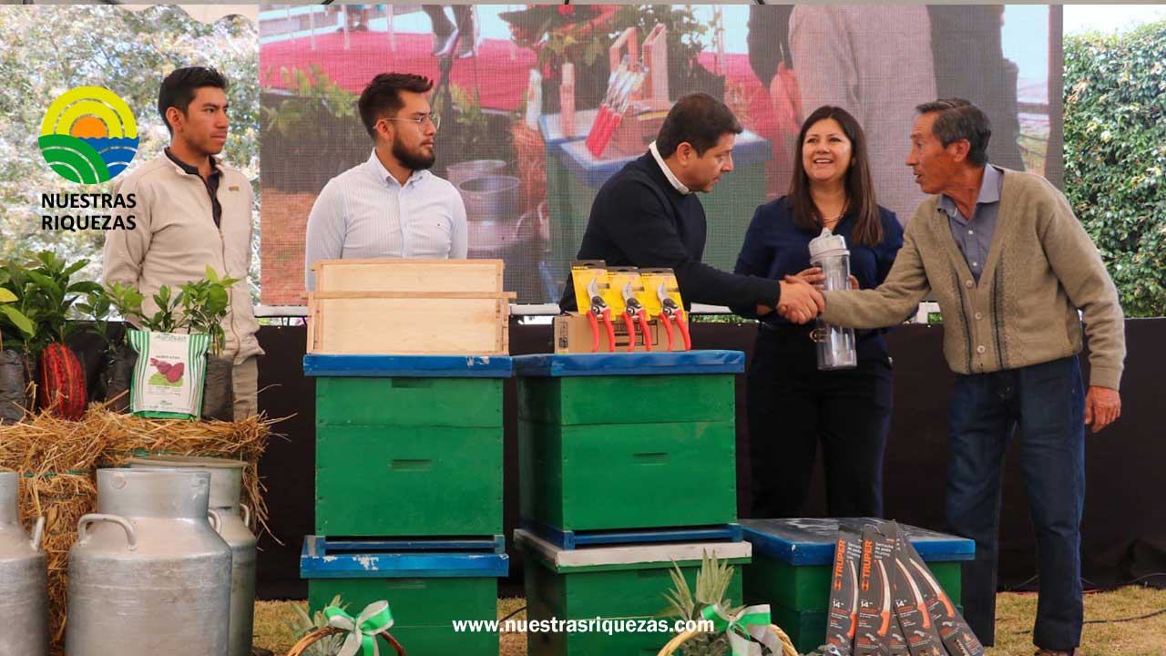 MAG impulsa política pública agropecuaria para mujeres y entrega beneficios en Imbabura