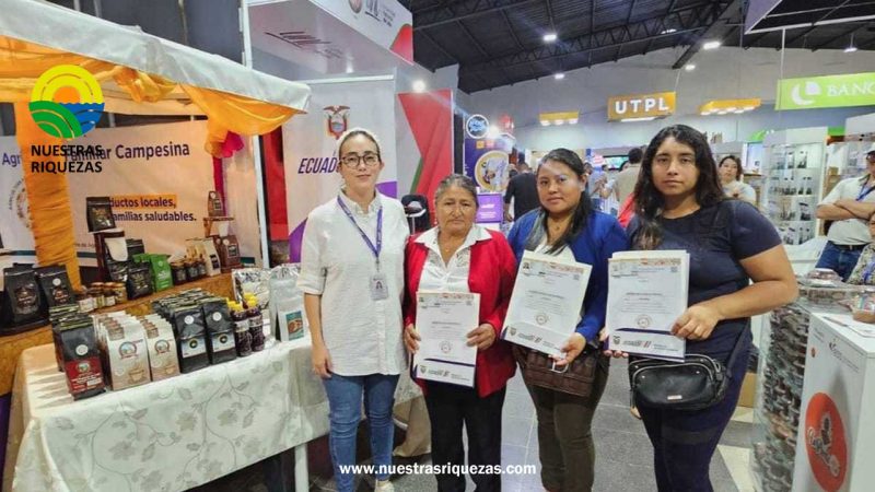 Loja: MAG apoya con sellos y carnets a productores de la Agricultura Familiar Campesina