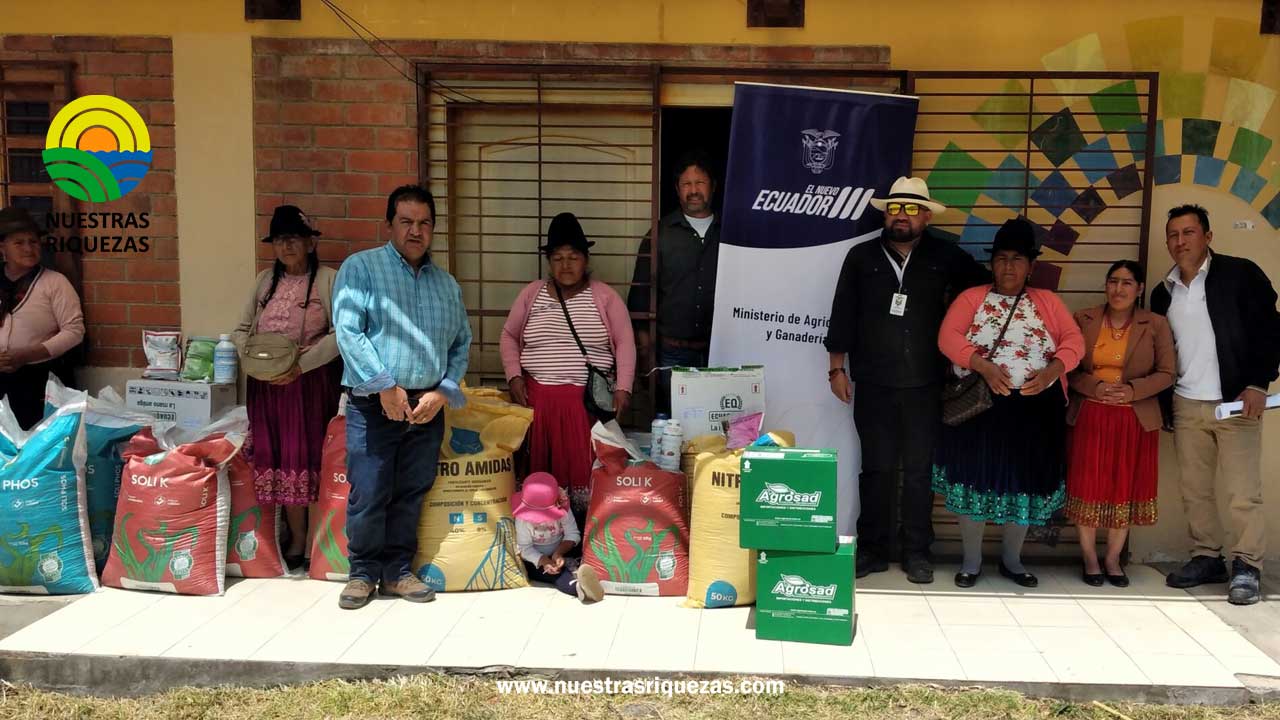 Productores del Cañar se benefician con kits para cultivos de maíz suave y papa