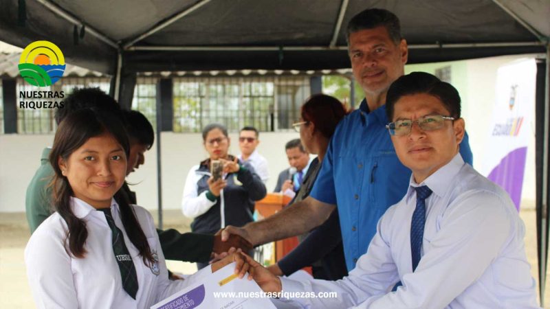 Estudiantes de Santa Elena se capacitan en temas agropecuarios