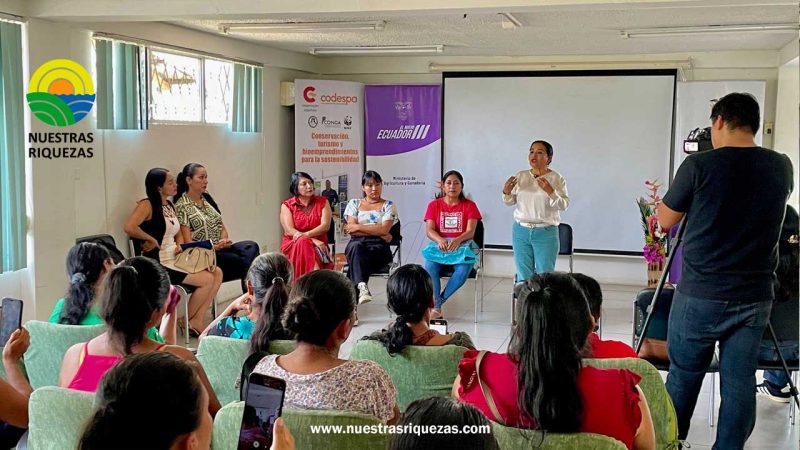 Foro destaca el liderazgo de mujeres rurales, en Napo