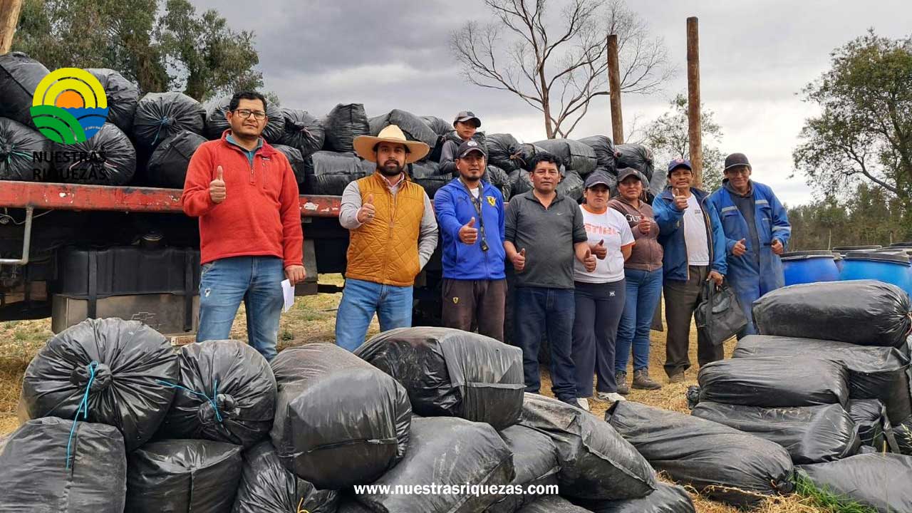 MAG entrega ensilaje a productores de la comuna Romerillos afectados por la sequía