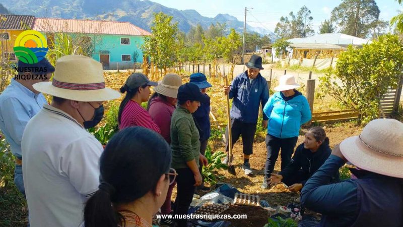 MAG fortalece la producción hortícola en Saraguro mediante taller de elaboración de sustratos y semilleros
