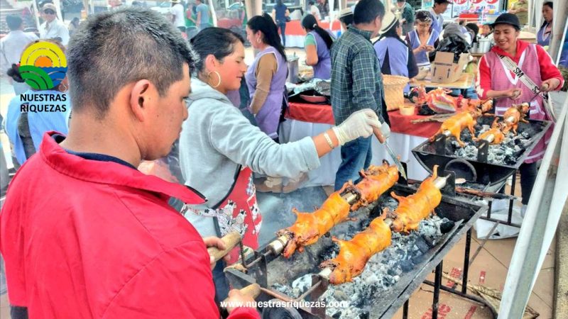 Asociaciones productivas participaron en el X Festival del Cuy Azogues 2024