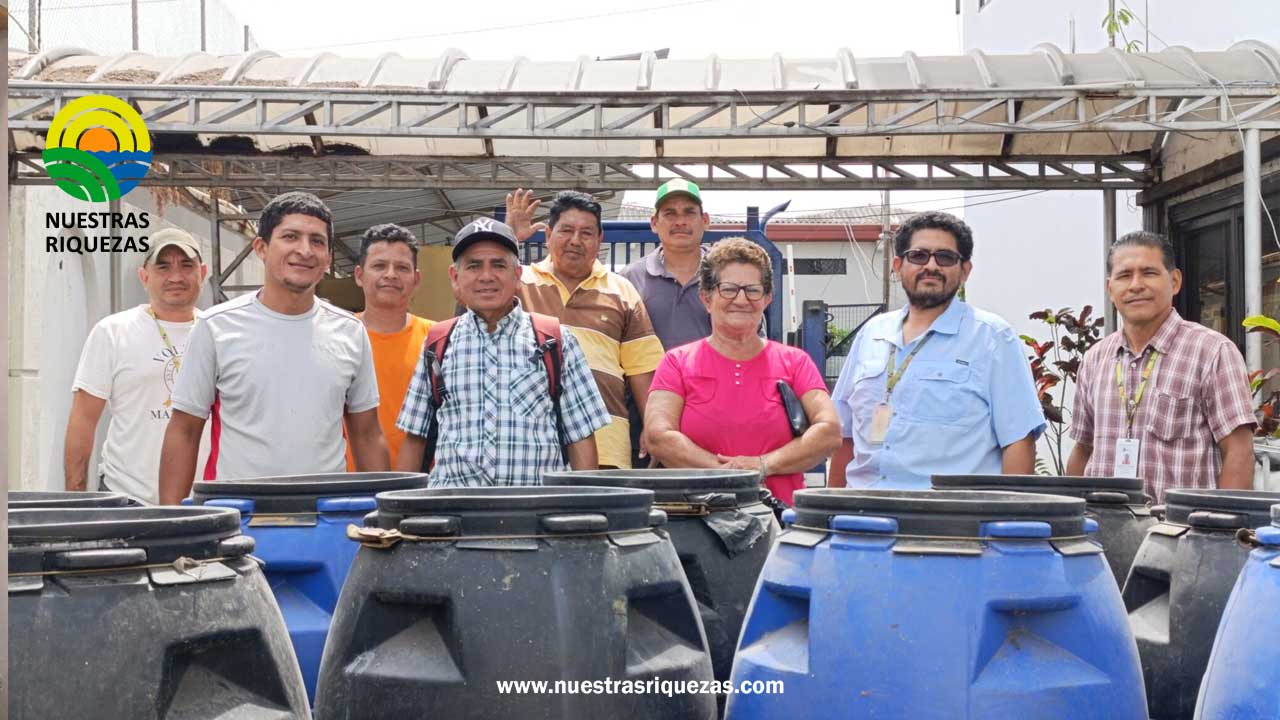 Ganaderos de Guayas reciben alimento para sus animales