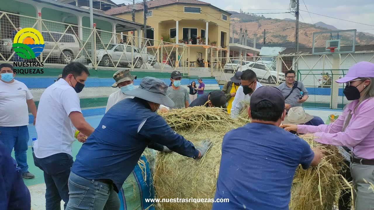 Loja: Productores ganaderos afectados por incendio reciben apoyo