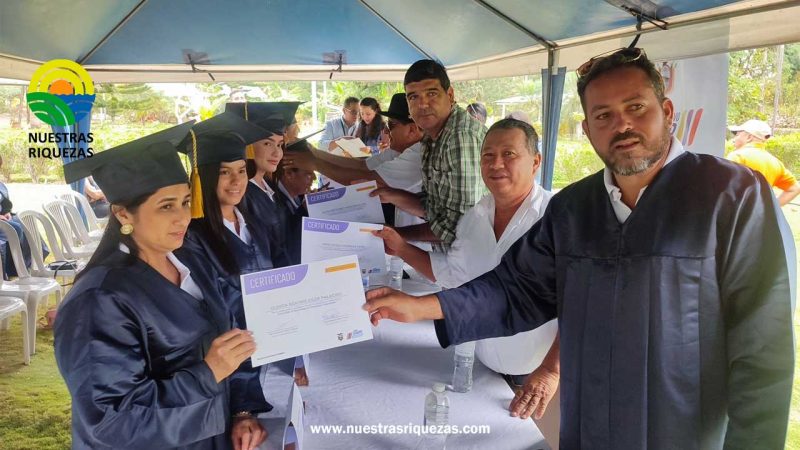 38 productores agropecuarios de Jama se gradúan en Comunidades de Aprendizaje de la  AFC